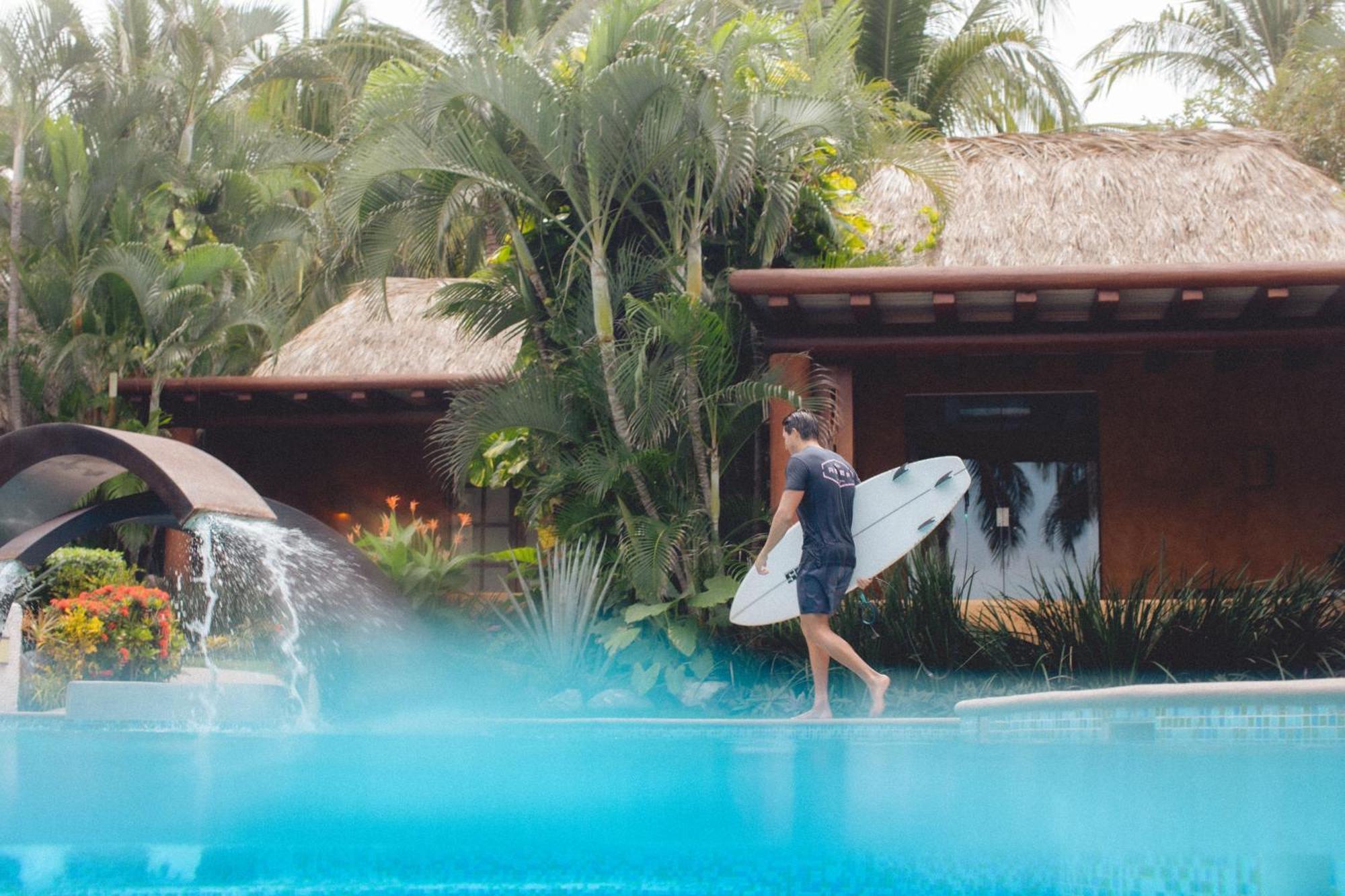 The Inn Manzanillo Bay 特隆戈内斯 外观 照片