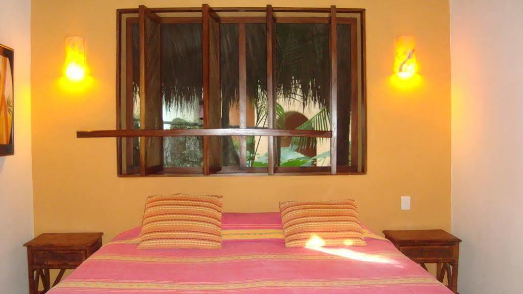 The Inn Manzanillo Bay 特隆戈内斯 外观 照片